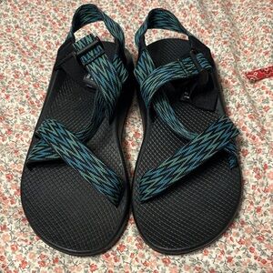 Chaco Men's size 9 Black and Teal Strappy Sandals